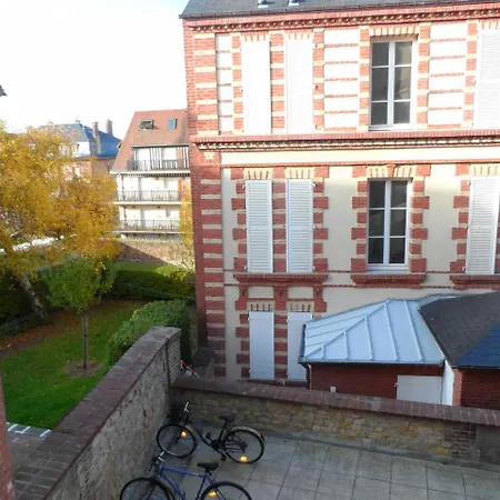- Studio - Vue Cour Prázdninový dům